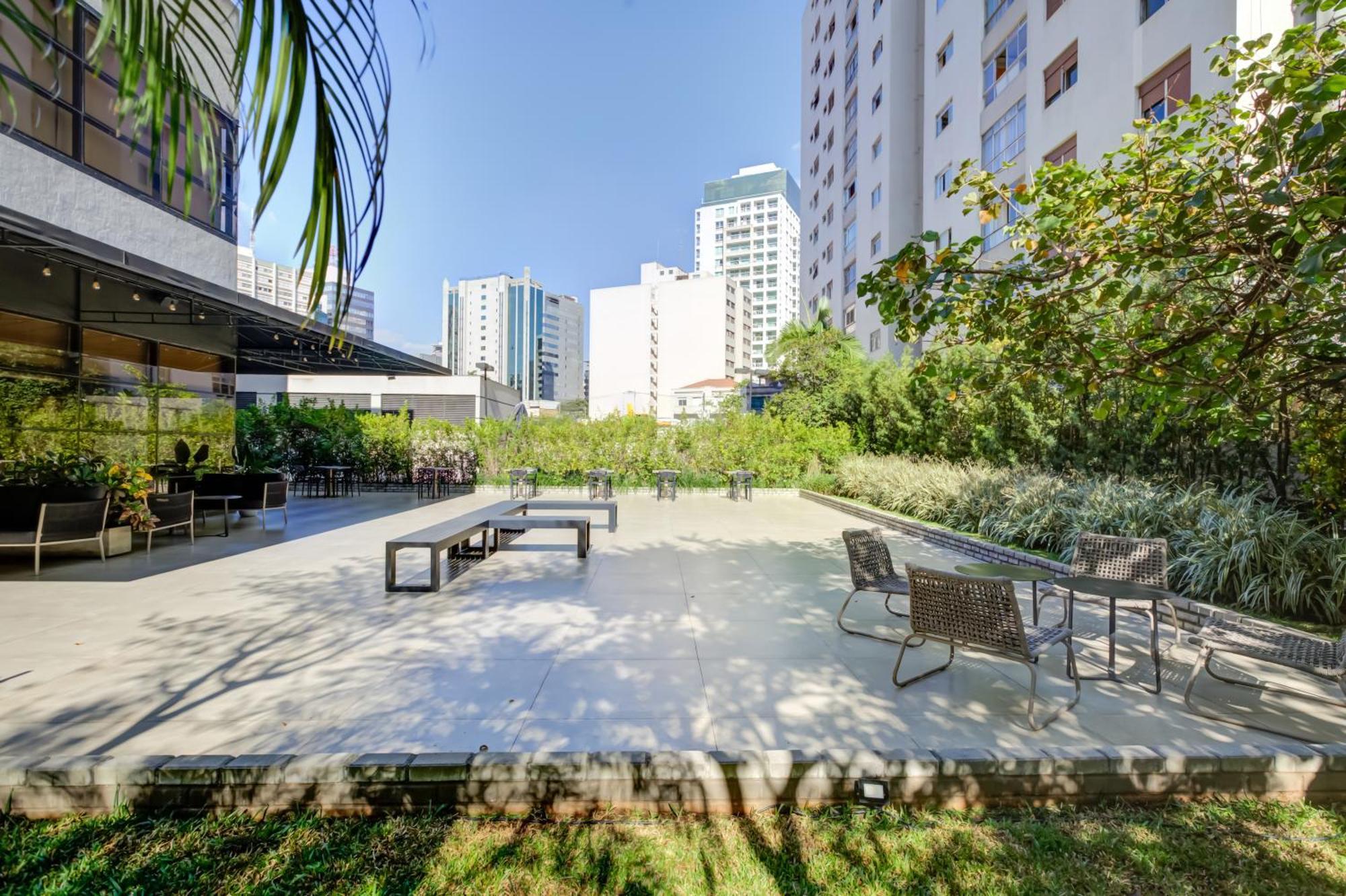 Radisson Sao Paulo Paulista Hotell Eksteriør bilde The rooftop garden